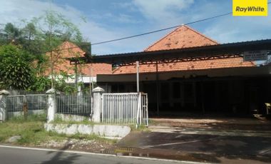 Dijual Rumah Hitung Tanah di Jl Setail, Surabaya