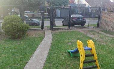 LOTE DE 10 X 30 CON 2 CASAS A RECILCAR