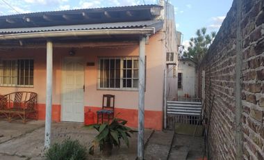 LOTE DE 10 X 30 CON 2 CASAS A RECILCAR