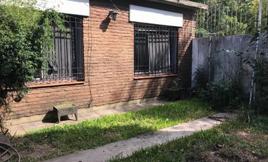 cASA EN LOTE PROPIO CON DOBLE INGRESO
