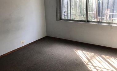 cASA EN LOTE PROPIO CON DOBLE INGRESO