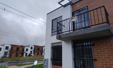 apartamento en arriendo en carmen de viboral. Cod A64138