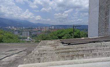 VENTA EDIFICIO 1ER, 2DO, 3ER PISO Y PLACAS PARA CONSTRUIR 4 Y 5 PISO. Cod V6055