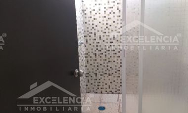 VENTA DE CASA REMODELADA EN COLINAS DEL SUR