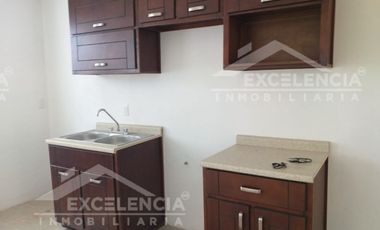 VENTA DE CASA REMODELADA EN COLINAS DEL SUR