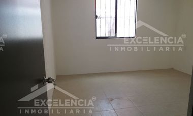 VENTA DE CASA REMODELADA EN COLINAS DEL SUR