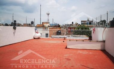 VENTA DE CASA REMODELADA EN COLINAS DEL SUR