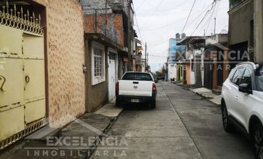 VENTA DE CASA REMODELADA EN COLINAS DEL SUR