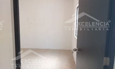 VENTA DE CASA REMODELADA EN COLINAS DEL SUR