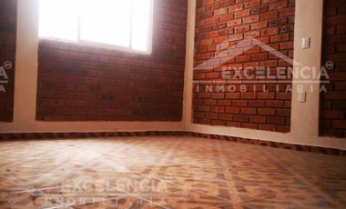 VENTA DE CASA REMODELADA EN COLINAS DEL SUR