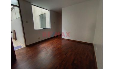 Alquiler Lindo Y Espacioso Departamento En Valle Hermoso Surco