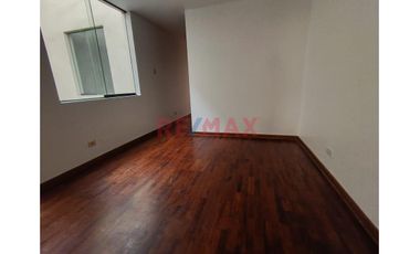 Alquiler Lindo Y Espacioso Departamento En Valle Hermoso Surco