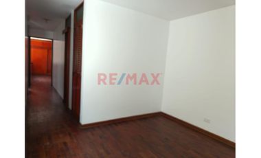 Alquiler Lindo Y Espacioso Departamento En Valle Hermoso Surco