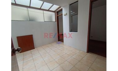 Alquiler Lindo Y Espacioso Departamento En Valle Hermoso Surco