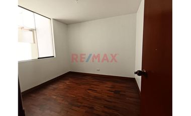 Alquiler Lindo Y Espacioso Departamento En Valle Hermoso Surco