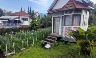 Rumah mungil di Villa Istana Bunga Parongpong Bandung Barat