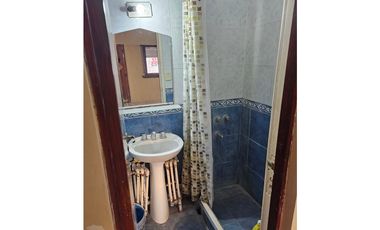 Propiedad en Block. Casa 3 AMB con patio y garage. + casa 2 AMB