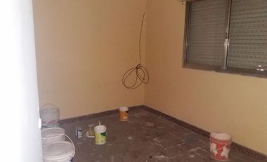 PH FRENTE EN OCHAVA A METROS DE ESTACIÓN SUÁREZ, LIVING CON COCINA INTEGRADA, AMPLIA HABITACIÓN CON PLACARD Y BAÑO CON DUCHA