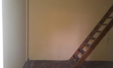 PH FRENTE EN OCHAVA A METROS DE ESTACIÓN SUÁREZ, LIVING CON COCINA INTEGRADA, AMPLIA HABITACIÓN CON PLACARD Y BAÑO CON DUCHA