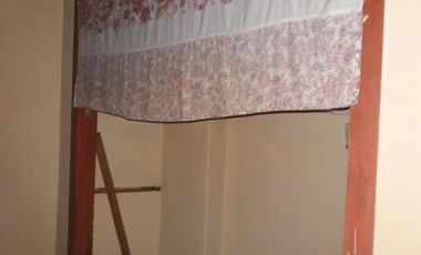 PH FRENTE EN OCHAVA A METROS DE ESTACIÓN SUÁREZ, LIVING CON COCINA INTEGRADA, AMPLIA HABITACIÓN CON PLACARD Y BAÑO CON DUCHA