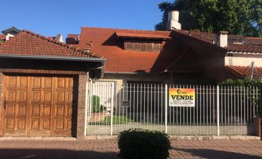 VENTA-  San Lorenzo 2390- Casa 4 ambientes- Villa Ballester
