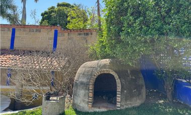 CASA EN VENTA A ORILLA DEL LAGO 
