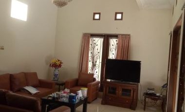 Rumah mewah full furnished dalam perumahan elit area Mirota Kampus jl Godean km1