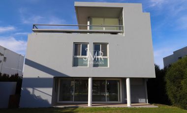JMR Propiedades | Nordelta - Barrio los Lagos | Excelente Casa Moderna en Venta
