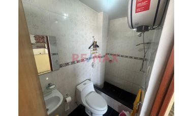 Casa 4 Pisos En Mariscal Caceres  San Juan De Lurigancho