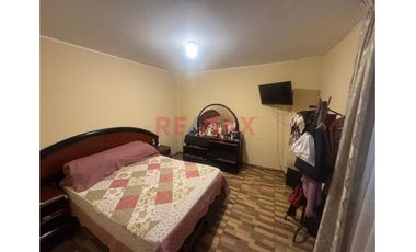 Casa 4 Pisos En Mariscal Caceres  San Juan De Lurigancho