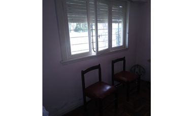 Casa 4 ambientes con pileta/ Barrio La armonia