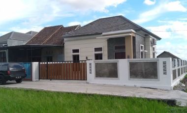 RUMAH MURAH SIAP HUNI VIEW SAWAH HIJAU YANG ASRI DEKAT RS MANISRENGGO