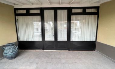 Amplia Casa 4 Ambientes - El Rebenque