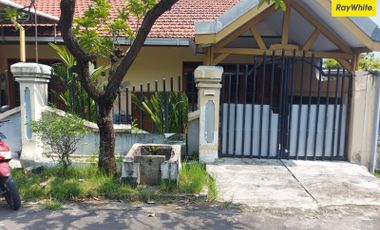 Dijual Rumah Dengan 2 Kamar Lokasi di Jemursari Utara, Surabaya