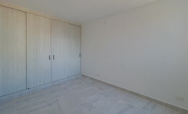 SE ALQUILA APARTAMENTO TERCER PISO CIUDAD DEL VALLE. Cod A10934