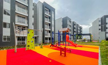 SE ALQUILA APARTAMENTO TERCER PISO CIUDAD DEL VALLE. Cod A10934