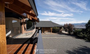 Casa en venta de 5 dorm. en Lo Barnechea