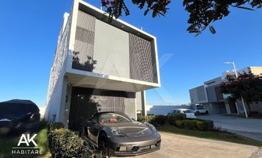 MAGNÍFICA CASA INTELIGENTE CON ROOF GARDEN