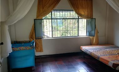 Maat vende Finca en Villeta 1.972m2 $320 Millones