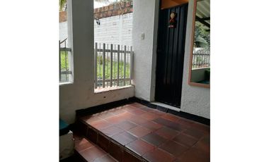 Maat vende Finca en Villeta 1.972m2 $320 Millones