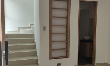 VENTA CASA PRADOS DEL ESTE CONJUNTO