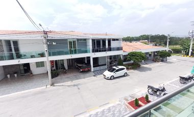 VENTA CASA PRADOS DEL ESTE CONJUNTO