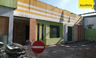 Disewakan Rumah 2 lantai Pusat Kota di Jalan Kaca Piring Surabaya