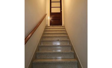 Chalet con departamento independiente barrio Chauvín