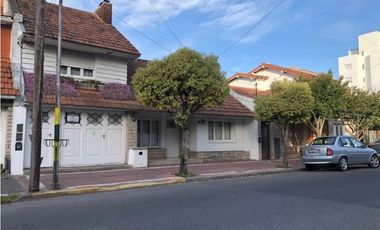 Chalet con departamento independiente barrio Chauvín