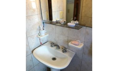 Chalet con departamento independiente barrio Chauvín