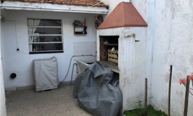 Chalet con departamento independiente barrio Chauvín