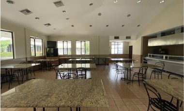 Lote Comercial en AVENIDA PEDRO MENENDEZ GILBERT