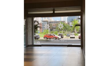 SE ALQULA OFICNA EN TOWN CENTER COSTA DEL ESTE DE 33 M2