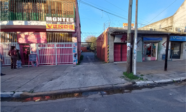 4 LOCALES Y CASA SOBRE 